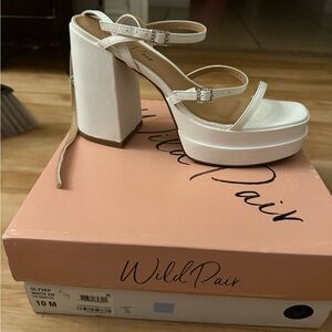 Wild Pair Chic White Platform Sandals